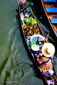 Damnoen Saduak Floating Market