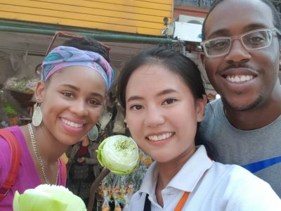 Tour guide Anne with our lovely guests at Ayutthaya